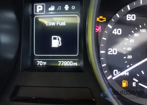 2017 Hyundai Santa Fe Sport 2.4L z USA, uszkodzony, nr VIN 5XYZTDLB0HG403842